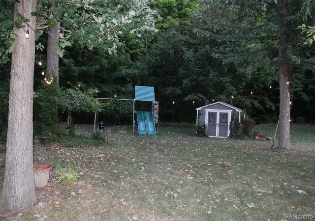 37th image of 5311 Sandalwood Ct, Grand Blanc, MI 48439 | MLS# 20261064913