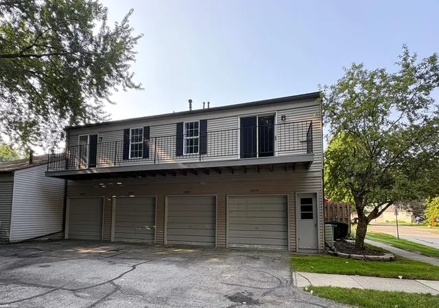Photo 2 of Condo for sale at 33699 Bayview Dr, Chesterfield, MI 48047 | MLS# 58050218645 | Listing updated on 2026-08-19