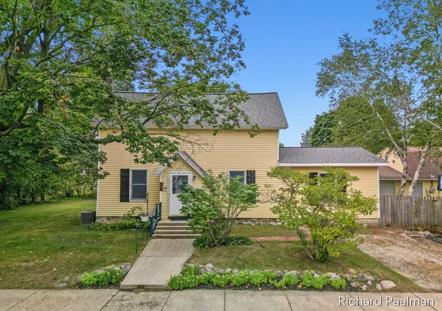 1st image of 220 W Pere Marquette St, Big Rapids, MI 49307 | MLS# 65026042956