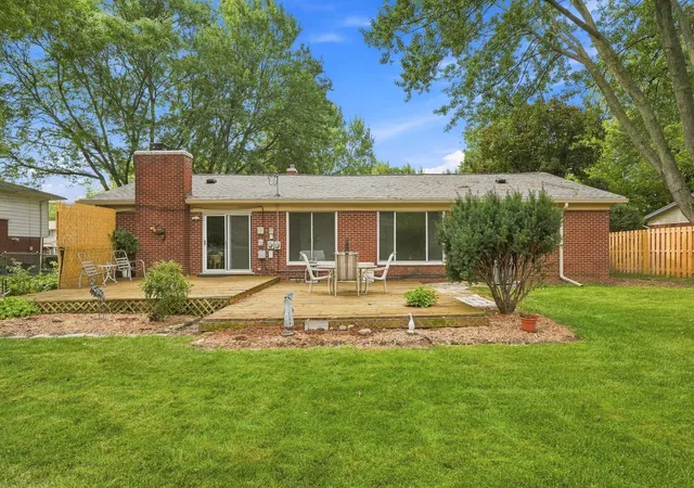 Photo 5 of Single family home for sale at 32460 Dunford St, Farmington Hills, MI 48334 | MLS# 81026042969 | Listing updated on 2026-09-01