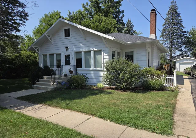 Photo 2 of Single family home for sale at 111 Cedar St, Paw Paw, MI 49079 | MLS# 66026042973 | Listing updated on 2026-09-11