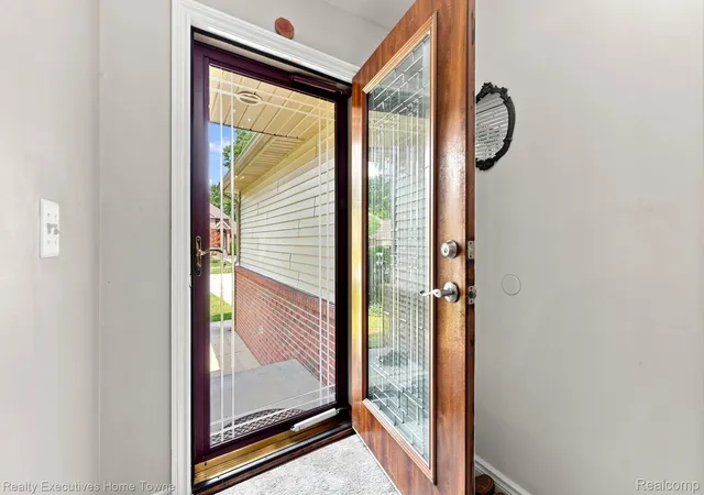Photo 3 of Single family home for sale at 3799 Arlington Ave, Fort Gratiot, MI 48059 | MLS# 20261064937 | Listing updated on 2026-09-12