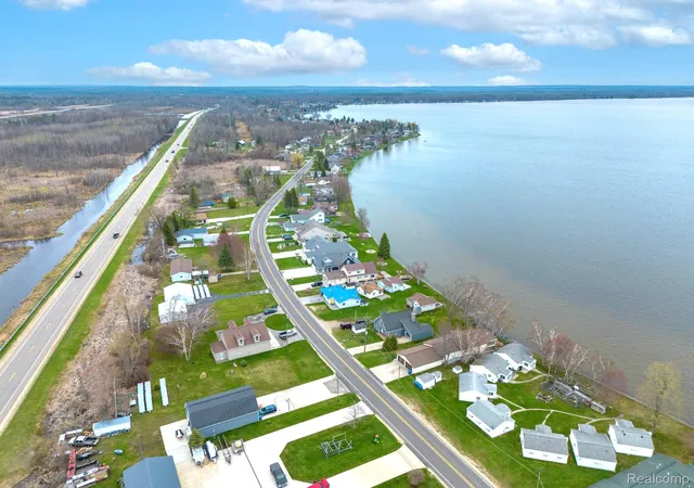 42nd image of 12508 West Shore Dr, Houghton Lake, MI 48629 | MLS# 20261064942