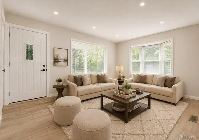 Photo 21 of Single family home for sale at 35095 Bridgeman St, Farmington Hills, MI 48335 | MLS# 20261064949 | Listing updated on 2026-08-24