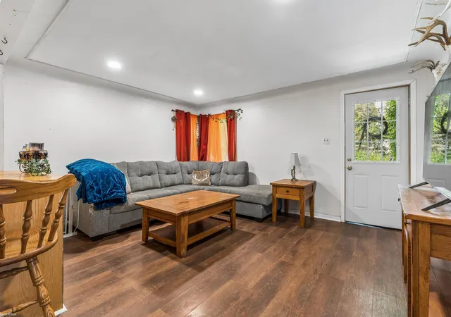Photo 4 of Single family home for sale at 133 Murphy Dr, Saint Clair, MI 48079 | MLS# 58050218671 | Listing updated on 2026-09-28