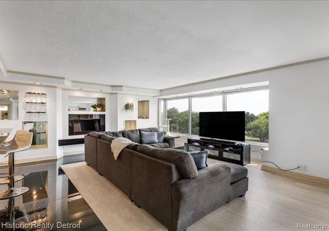 Photo 4 of House for sale at 1300 E Lafayette St #205, Detroit, MI 48207 | MLS# 20261064956 | Listing updated on 2026-09-27