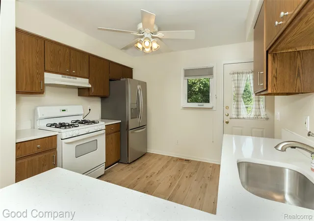 Photo 5 of Condo for sale at 29684 Olympia Ct, Farmington Hills City Oakland, MI 48336 | MLS# 20261064961 | Listing updated on 2026-08-30