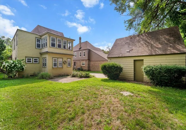 Photo 3 of Single family home for sale at 507 Elliott St SE, Grand Rapids, MI 49507 | MLS# 65026043006 | Listing updated on 2026-09-25