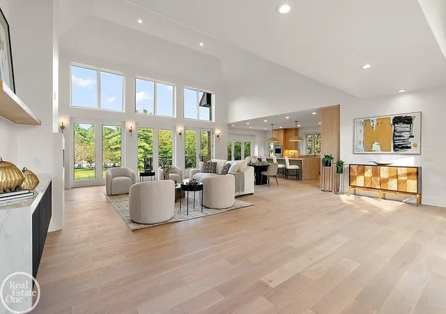 Photo 3 of Single family home for sale at 4585 Kiftsgate Bnd, Bloomfield Hills, MI 48302 | MLS# 58050218677 | Listing updated on 2026-09-28