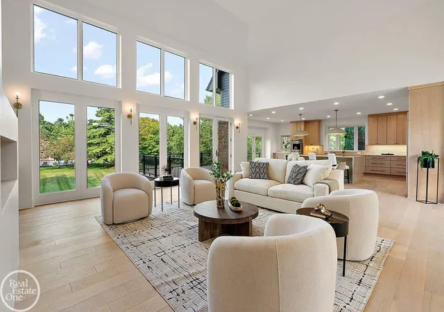 Photo 4 of Single family home for sale at 4585 Kiftsgate Bnd, Bloomfield Hills, MI 48302 | MLS# 58050218677 | Listing updated on 2026-09-28