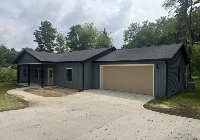 Photo 2 of Single family home for sale at 10833 Hoffman Rd, Three Rivers, MI 49093 | MLS# 68026043015 | Listing updated on 2026-08-15