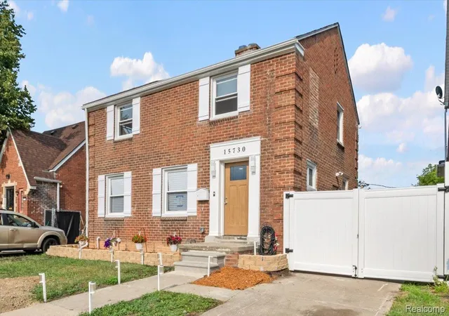 Photo 3 of Single family home for sale at 15730 Mansfield St, Detroit, MI 48227 | MLS# 20261064983 | Listing updated on 2026-08-18