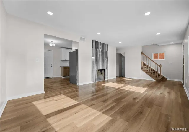 Photo 4 of Single family home for sale at 15730 Mansfield St, Detroit, MI 48227 | MLS# 20261064983 | Listing updated on 2026-08-18
