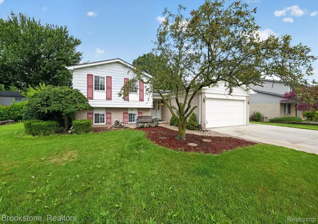 Photo 2 of Single family home for sale at 39795 Waldorf Dr, Clinton Township, MI 48038 | MLS# 20261064988 | Listing updated on 2026-09-02