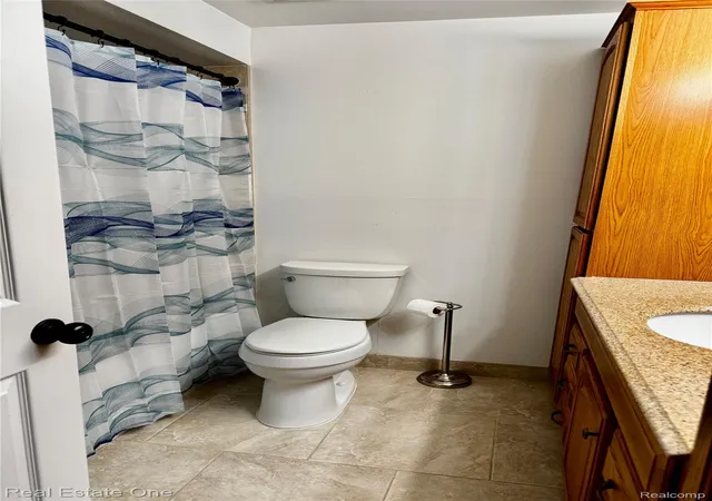 16th image of 872 N Main St, Milford, MI 48381 | MLS# 20261064990