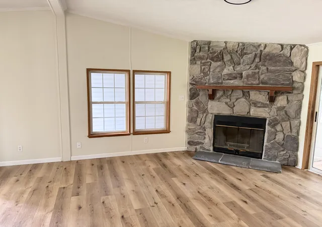2nd image of 3084 S Pipestone Rd, Benton Harbor, MI 49022 | MLS# 69026043022