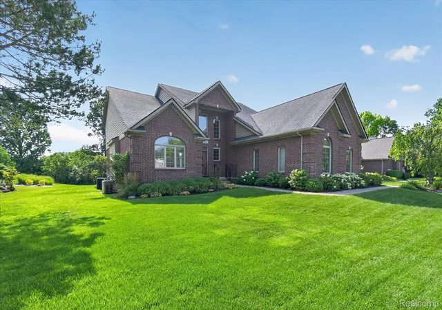 Photo 2 of Single family home for sale at 3747 Honors Way, Howell, MI 48843 | MLS# 20261065000 | Listing updated on 2026-09-05