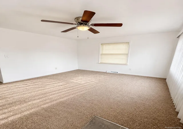 4th image of 13681 Hendricks Ave, Warren, MI 48089 | MLS# 20261065001