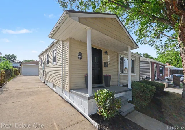 2nd image of 24605 Brittany Ave, Eastpointe City Macomb, MI 48021 | MLS# 20261065002