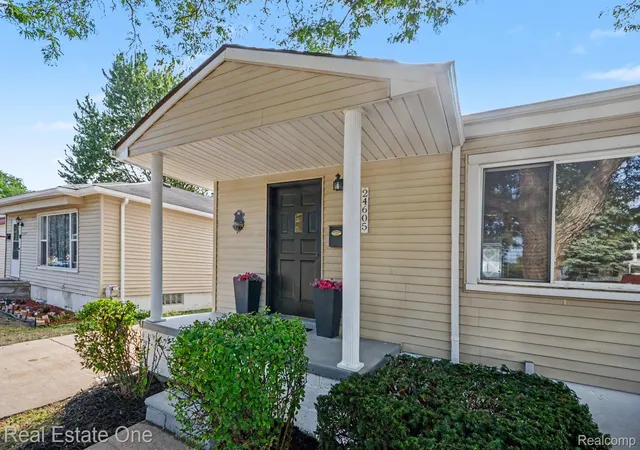 3rd image of 24605 Brittany Ave, Eastpointe City Macomb, MI 48021 | MLS# 20261065002