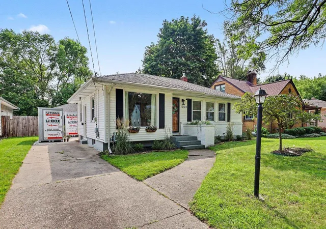 Photo 3 of Single family home for sale at 1354 Herrick, Grand Rapids, MI 49505 | MLS# 79080072417 | Listing updated on 2026-10-07