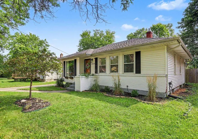 Photo 3 of Single family home for sale at 1354 Herrick, Grand Rapids, MI 49505 | MLS# 79080072417 | Listing updated on 2026-10-07