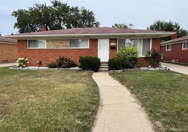 Photo 2 of Single family home for sale at 27580 Jean Rd, Warren, MI 48093 | MLS# 20261065026 | Listing updated on 2026-08-16