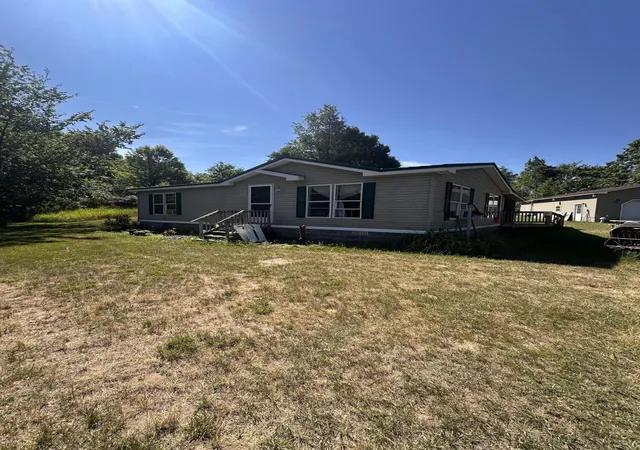 Photo 2 of Single family home for sale at 1887 E Fish Rd, Shelby, MI 49455 | MLS# 67026043041 | Listing updated on 2026-08-24