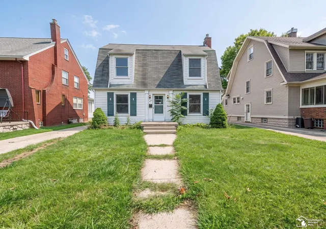 Photo 1 of Single family home for sale at 444 Borgess Ave, Monroe, MI 48162 | MLS# 57050218692 | Listing updated on 2026-08-17