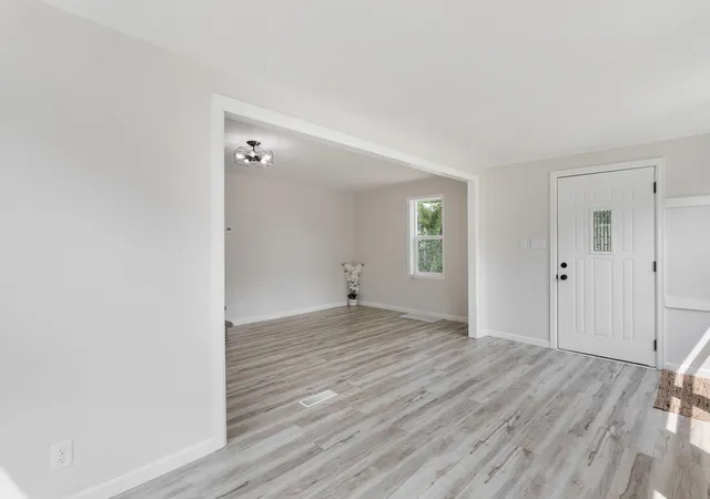 Photo 3 of Single family home for sale at 519 Superior St, Niles, MI 49120 | MLS# 69026043052 | Listing updated on 2026-09-14