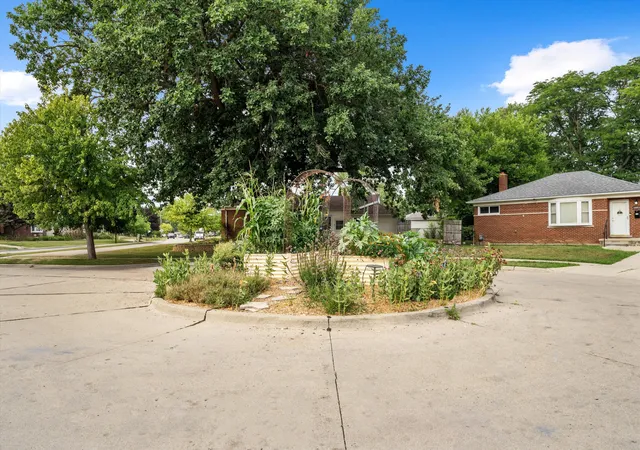 36th image of 29941 Leona Ct, Garden City, MI 48135 | MLS# 81026043051