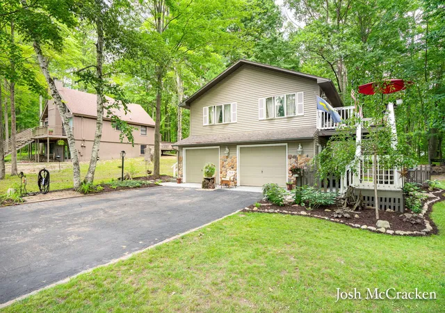 1st image of 11339 Alpine Rd, Stanwood, MI 49346 | MLS# 65026043057