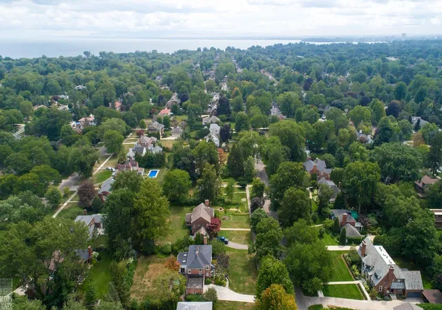 Photo 3 of Single family home for sale at 1024 Buckingham Rd, Grosse Pointe Park, MI 48230 | MLS# 58050218700 | Listing updated on 2026-08-17