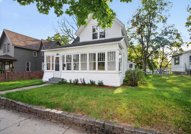 4th image of 408 S Higbee St, Reed City, MI 49677 | MLS# 72026043069