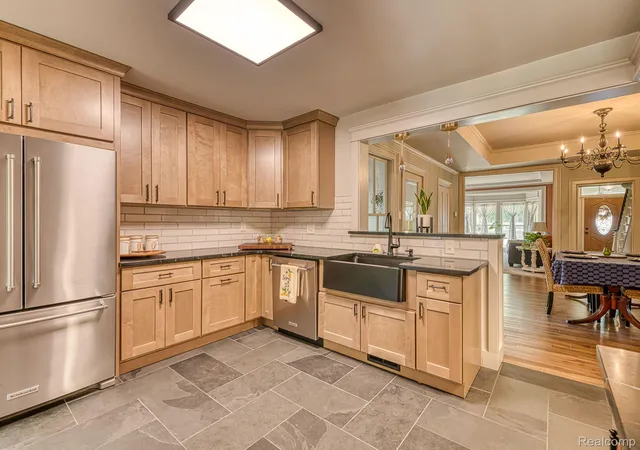 Photo 2 of Single family home for sale at 420 N Evans St, Tecumseh City Lenawee, MI 49286 | MLS# 20261065064 | Listing updated on 2026-09-12