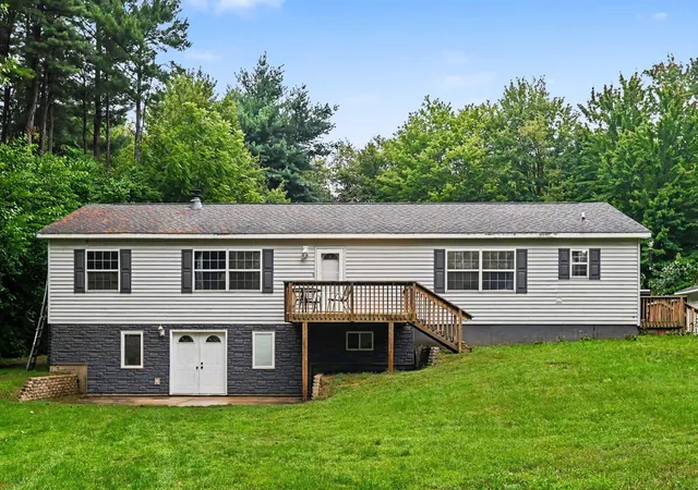 1st image of 6113 102nd Ave, South Haven, MI 49090 | MLS# 69026043076