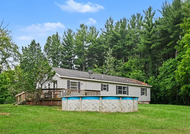 Photo 3 of Single family home for sale at 6113 102nd Avenue, South Haven, MI 49090 | MLS# 69026043076 | Listing updated on 2026-09-16