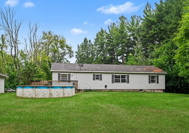 Photo 3 of Single family home for sale at 6113 102nd Avenue, South Haven, MI 49090 | MLS# 69026043076 | Listing updated on 2026-09-16