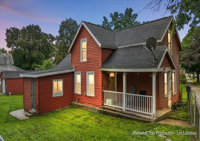 Photo 1 of Sale Pending at 1024 Butterworth St Sw, Grand Rapids, MI 49504 | MLS# 65026043084 | Listing updated on 2026-08-28