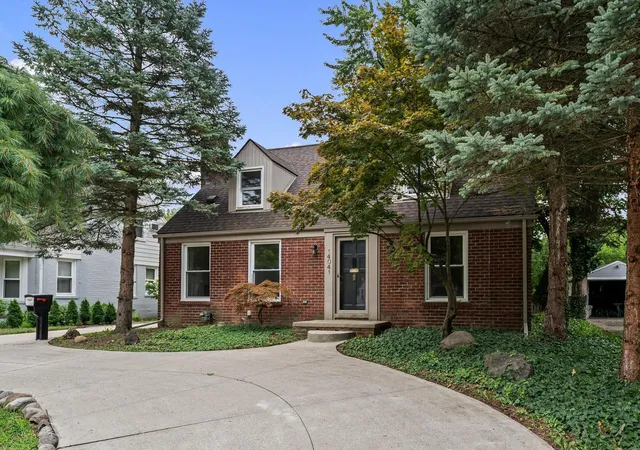 Photo 2 of Single family home for sale at 14041 Vernon St, Oak Park, MI 48237 | MLS# 81026043086 | Listing updated on 2026-08-24