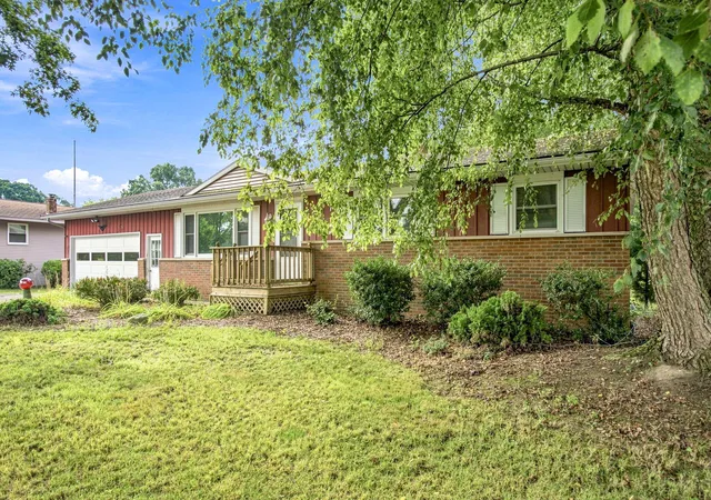 Photo 3 of Single family home for sale at 1356 Wilson Rd, Saint Joseph, MI 49085 | MLS# 69026043090 | Listing updated on 2026-09-14