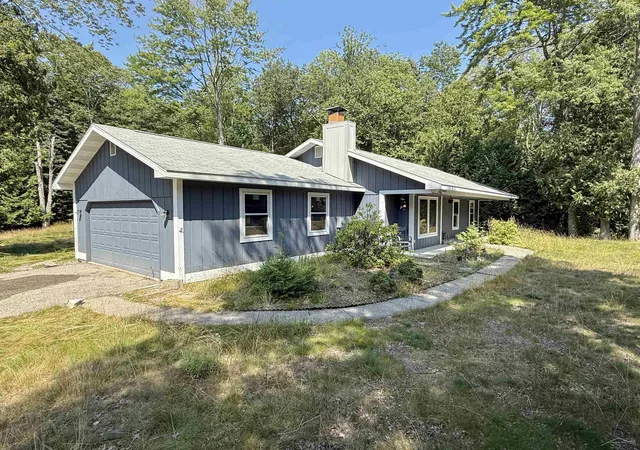 Photo 1 of Single family home for sale at 4879 Kingswood Ln, Oscoda, MI 48750 | MLS# 61050218709 | Listing updated on 2026-10-30