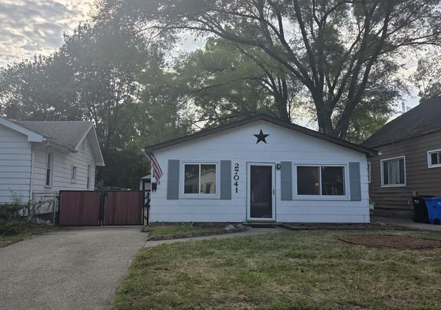 Photo 1 of Single family home for sale at 27041 Brettonwoods St, Madison Heights, MI 48071 | MLS# 81026043092 | Listing updated on 2026-08-25