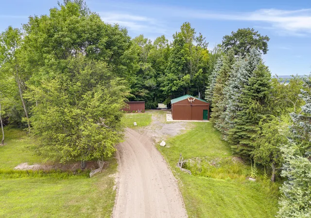 92nd image of 302 E Kott Rd, Manistee, MI 49660 | MLS# 67026043097