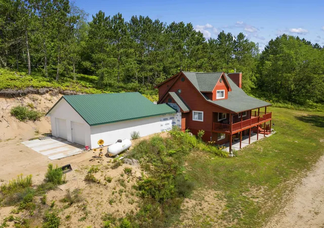 3rd image of 13229 Yates Rd, Copemish, MI 49625 | MLS# 78080072425