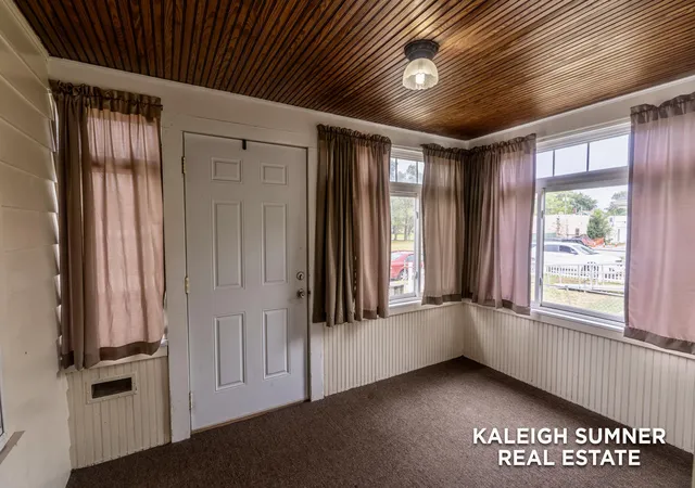Photo 2 of Single family home for sale at 1071 Irwin Ave, Muskegon, MI 49442 | MLS# 71026043106 | Listing updated on 2026-08-17
