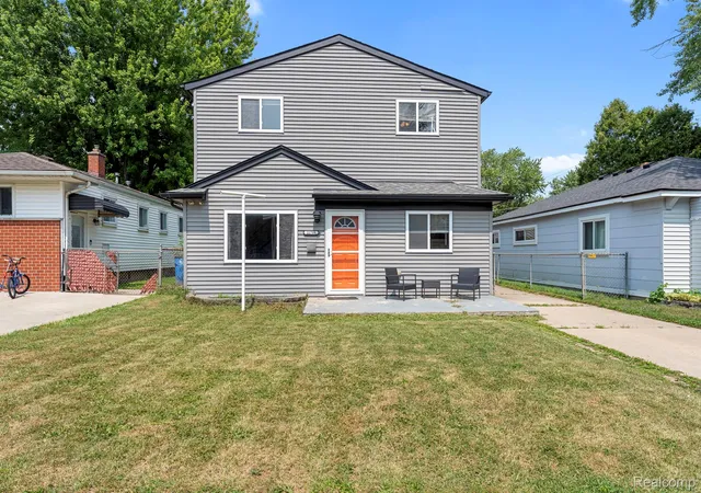 Photo 1 of Single family home for sale at 21708 Powers Ave, Dearborn Heights, MI 48125 | MLS# 20261065143 | Listing updated on 2026-09-16