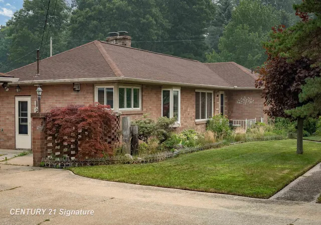 Photo 1 of Single family home for sale at 103 Lincoln Dr, Bay City, MI 48706 | MLS# 61050218719 | Listing updated on 2026-08-18