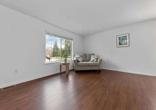 Photo 4 of Single family home for sale at 7734 Greene Farm Dr, Ypsilanti, MI 48197 | MLS# 81026043110 | Listing updated on 2026-09-15