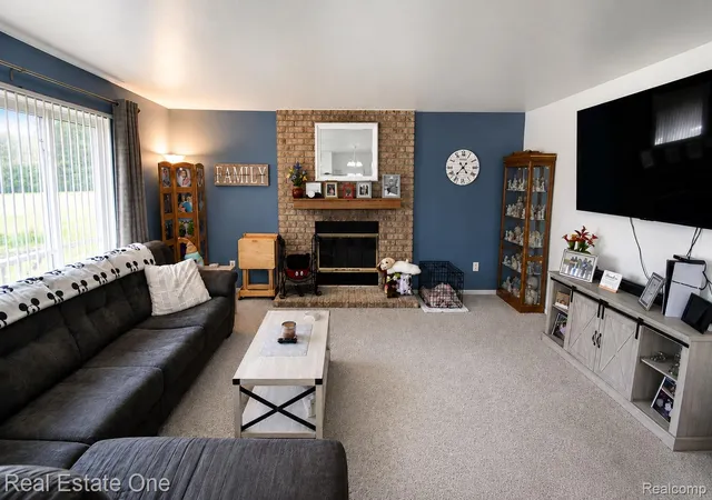 3rd image of 22103 Cherrylawn Dr, Flat Rock, MI 48134 | MLS# 20261065153
